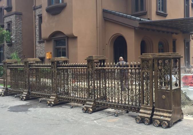 電動(dòng)伸縮門(mén)